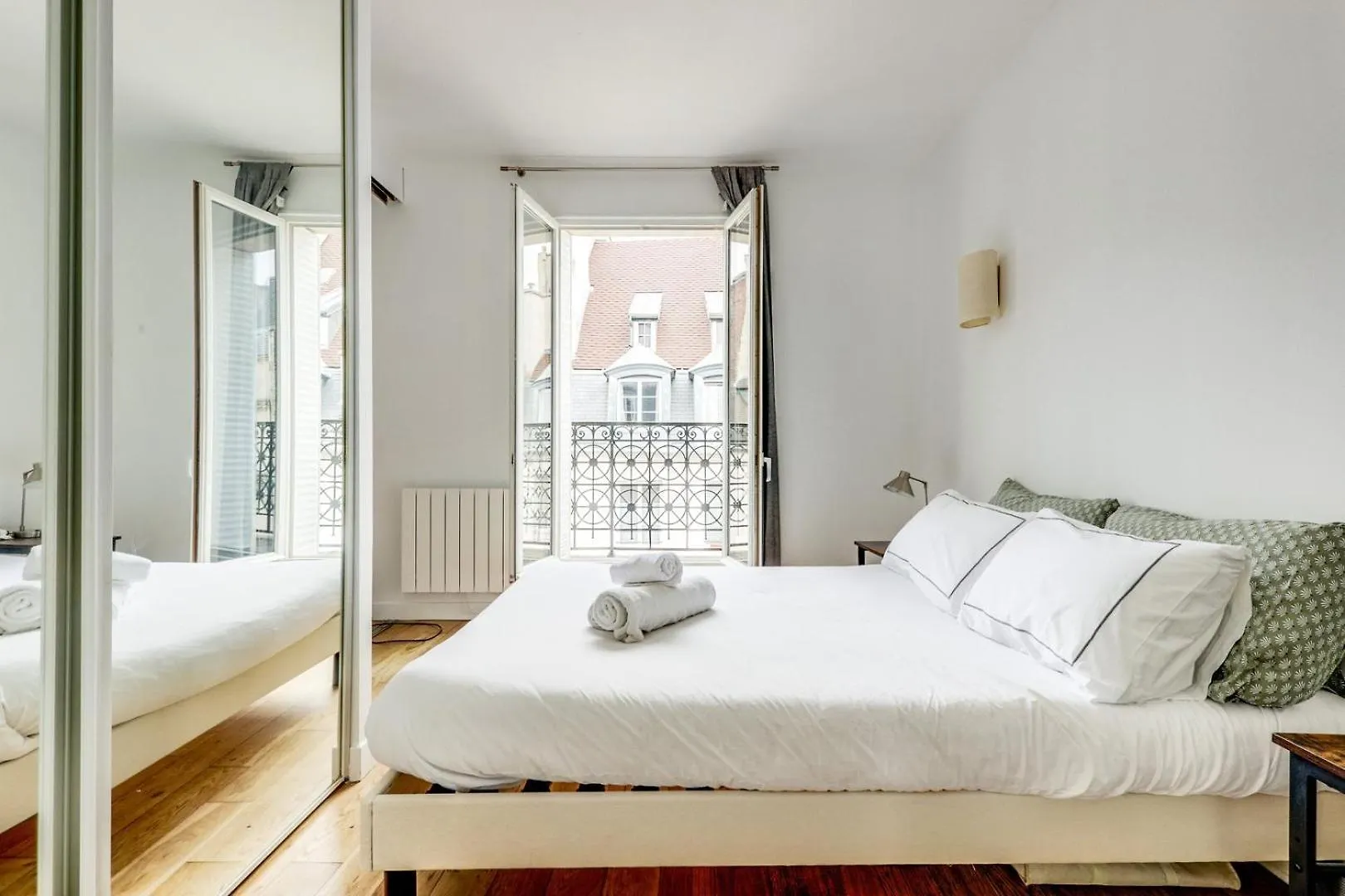 Le Caviste - Pantheon - Bail Mobilite Apartment Paris 0*,
